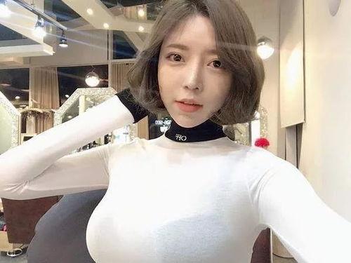 女主播直播拍拍拍