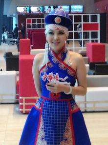 乌兰图雅的结婚照片,幸福瞬间定格永恒