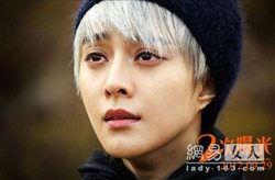 白头发女明星,揭秘白发女明星的优雅魅力